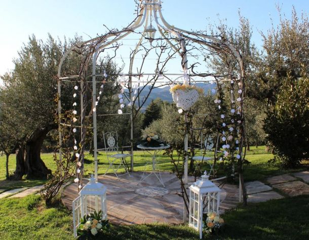 Composizione matrimonio gazebo installazione a Perugia, Terni e centro italia 